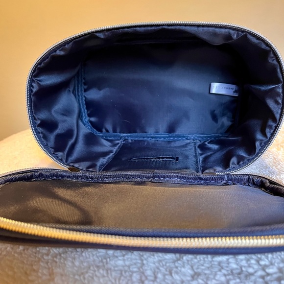 NWT Dabney Lee Designer Makeup or Travel Bag in Gold and Black. Chic design - Picture 3 of 9